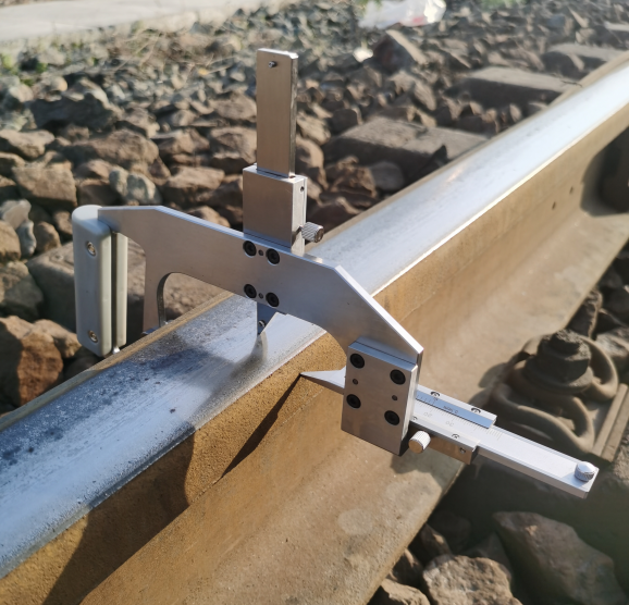 Mechanical Rail Track Measuring Equipment , Kingrail Rail Wear